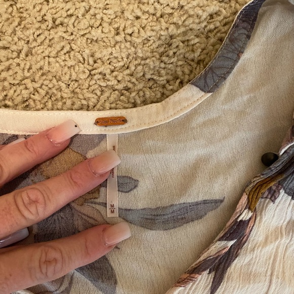 Blouse - Picture 2 of 2